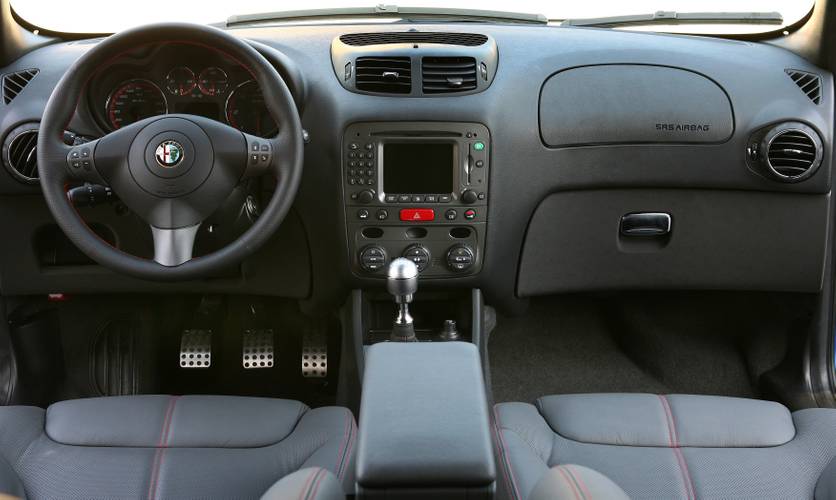 Alfa Romeo 147 2006 facelift interior