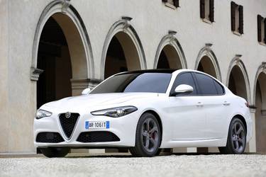 Alfa Romeo Giulia 952 2016