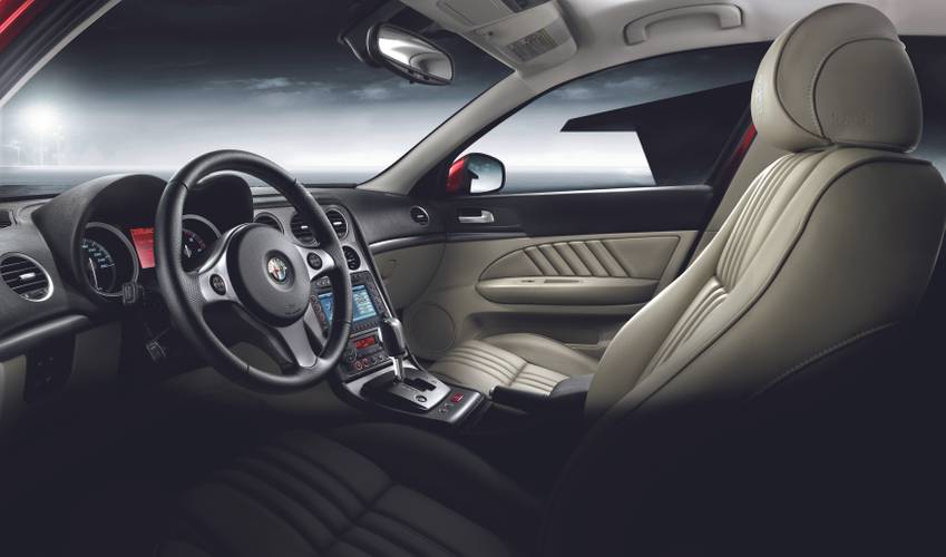 Interno di una Alfa Romeo 159