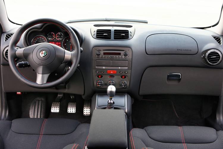 Alfa Romeo GT interieur