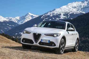 Alfa Romeo Stelvio 949 2016