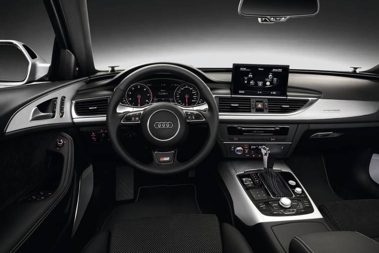 Audi A6 C7 2011 wnętrze