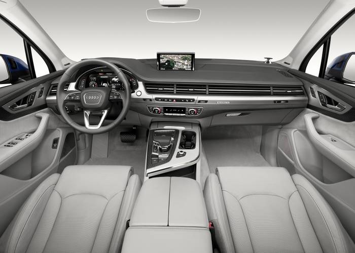 Interno di una Audi Q7 4M 2015