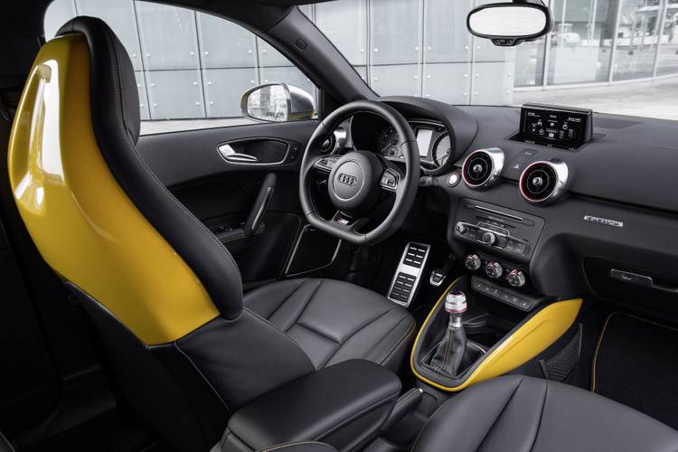 Audi S1 2015 interiér