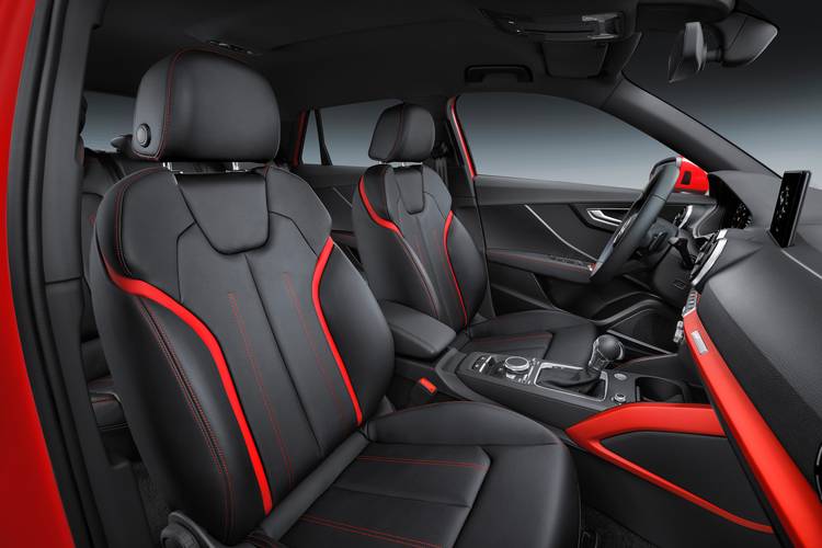 Audi Q2 2016 voorstoelen
