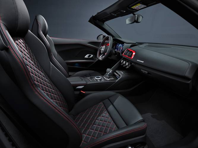 Interno di una Audi R8 4S facelift 2018 spyder performance