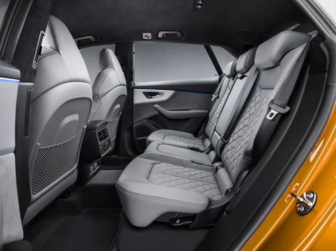 Audi Q8 2018 asientos traseros