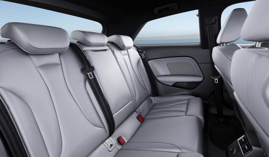 Audi A3 8V facelift 2016 rear seats