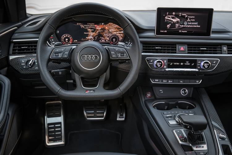 Audi RS4 Avant B9 8W 2017 wnętrze