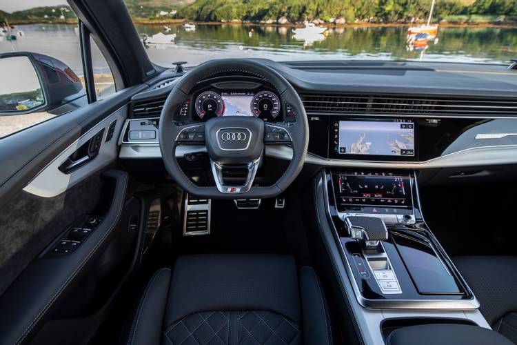 Audi Q7 4M facelift 2019 interiér