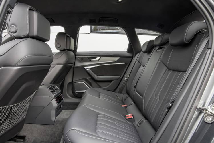 Banquette arrière de la Audi A6 Avant kombi C8 4K 2018