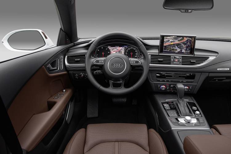 Interno di una Audi A7 4G8 Sportback 2015
