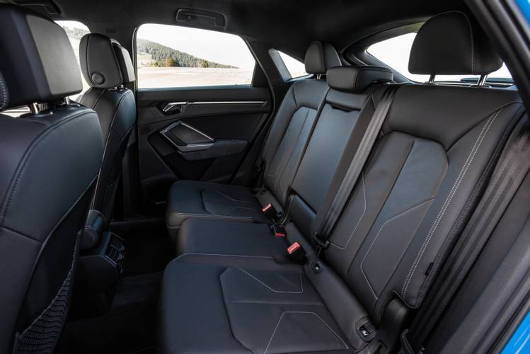 Audi Q3 Sportback F3 2019 asientos traseros