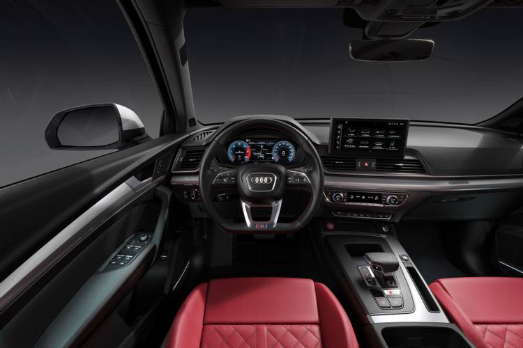 Interno di una Audi SQ5 TDI FY 80A facelift 2020