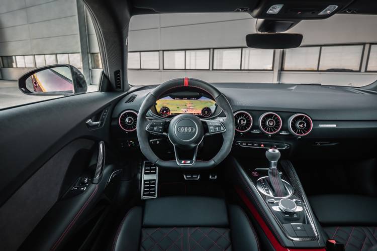 Audi TTS FV 8S facelift 2018 interiér