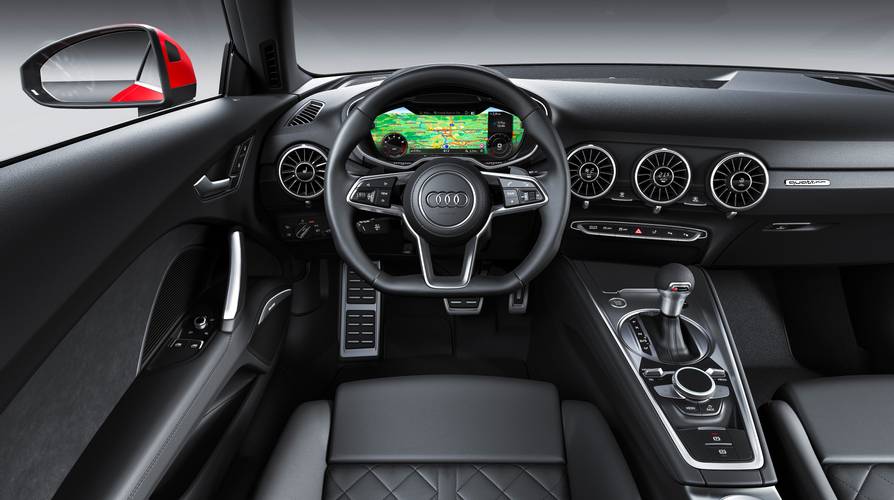Interno di una Audi TT FV 8S facelift 2018