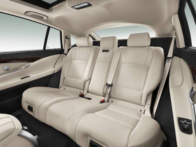 BMW 5 F07 Gran Turismo facelift 2013 rear seats