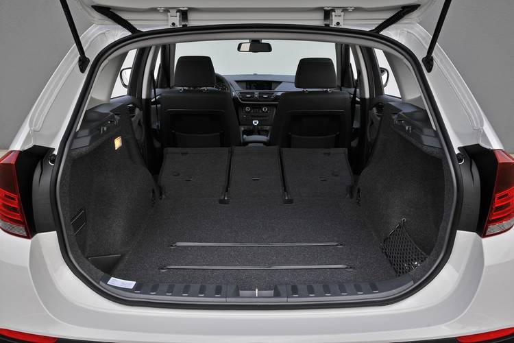 BMW X1 E84 2009 bagageruimte tot aan voorstoelen