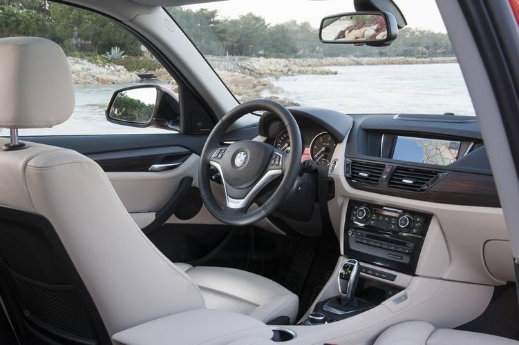 Interno di una BMW X1 E84 facelift 2012