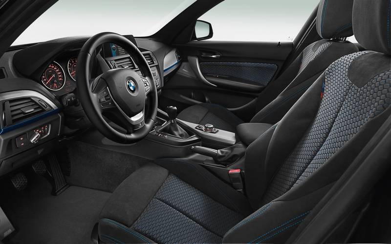 BMW 1 F21 2012 přední sedadla