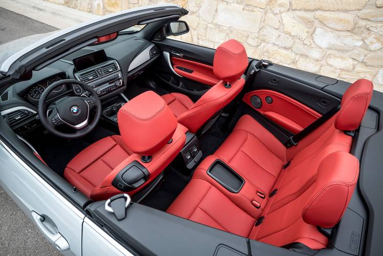 BMW 1 F22 2014 cabriolet rear seats