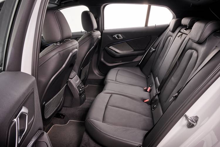 BMW 1 F40 2019 rear seats