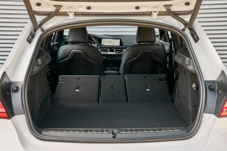 BMW 1 F40 2019 bagageruimte tot aan voorstoelen