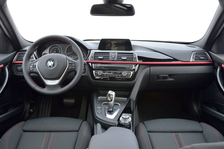 BMW 3 F31 Touring facelift 2015 interiér