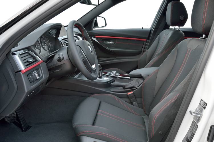 BMW 3 F31 Touring facelift 2015 assentos dianteiros