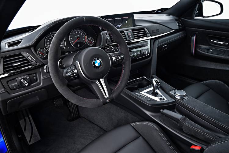 Interno di una BMW M4 F82 CS facelift 2018
