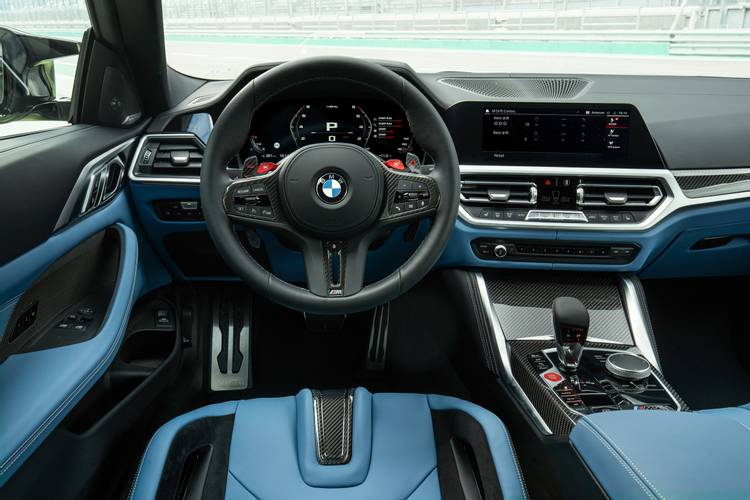 Interno di una BMW M4 G82 2020