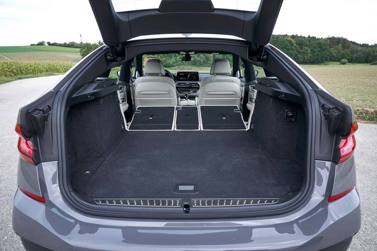 BMW 6 GT G32 facelift 2020 bagageruimte tot aan voorstoelen