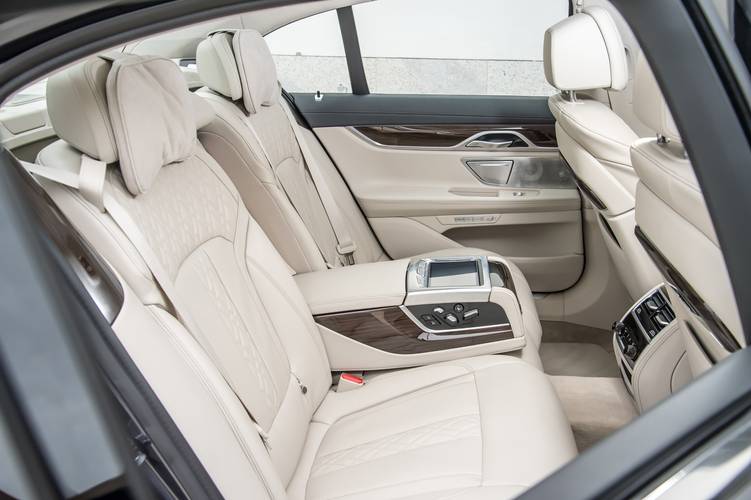 Banquette arrière de la BMW 7 G11 2015