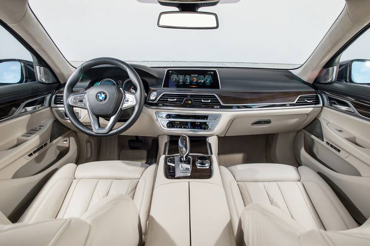BMW 7 G11 2015 intérieur