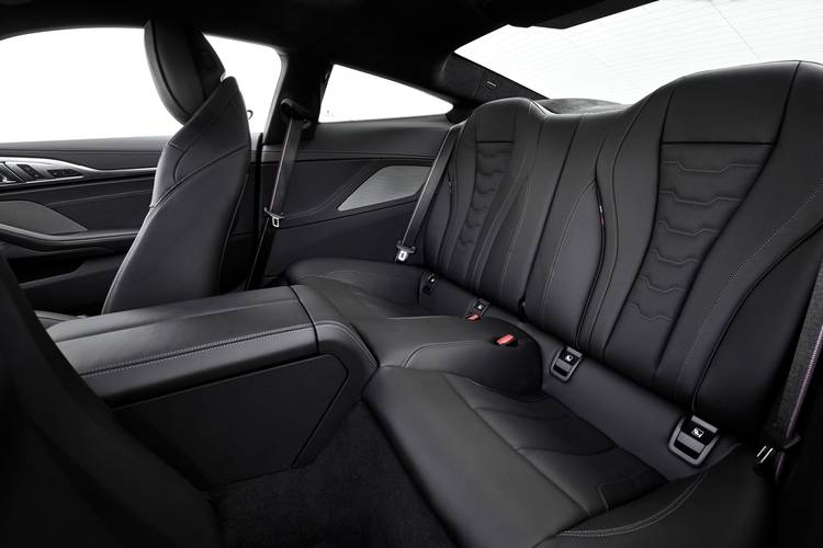 BMW 8 G15 2018 rear seats