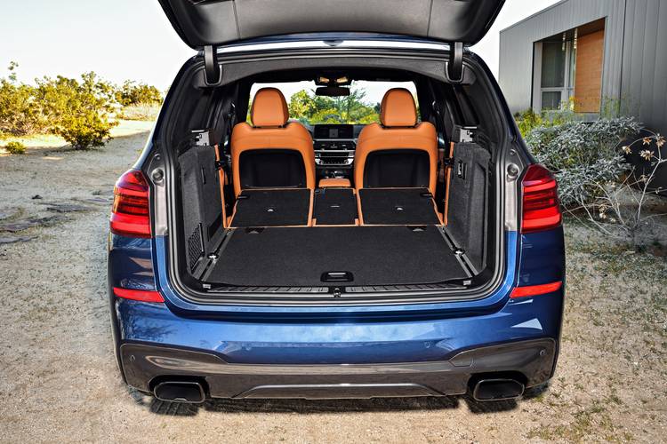 BMW X3 G01 2017 sklopená zadní sedadla