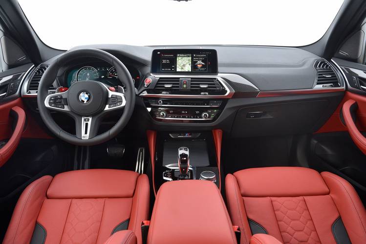 Interno di una BMW X3 M F97 2019