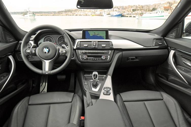 BMW 3 F30 interiér