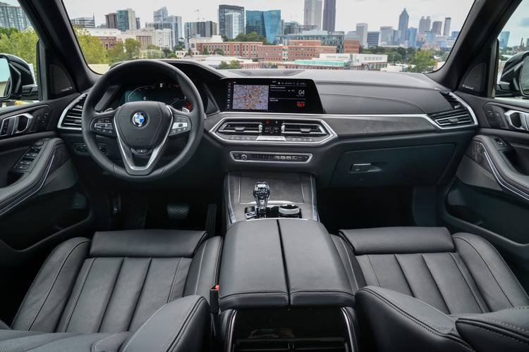 Interno di una BMW X5 G05 2018