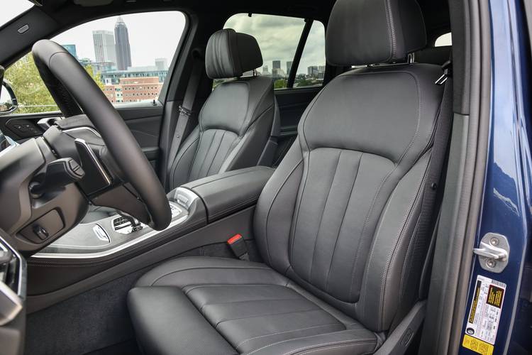 BMW X5 G05 2018 przednie fotele