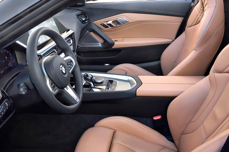 BMW Z4 G29 2018 front seats