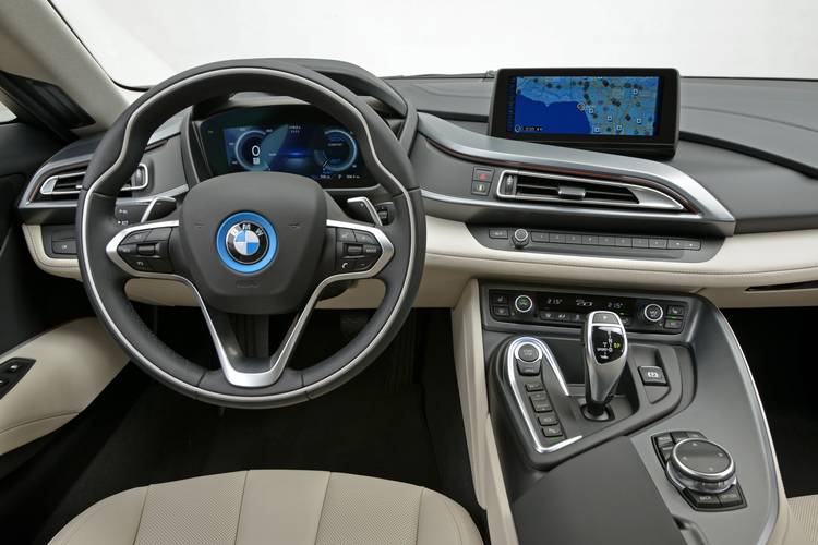 BMW i8 2014 interiér