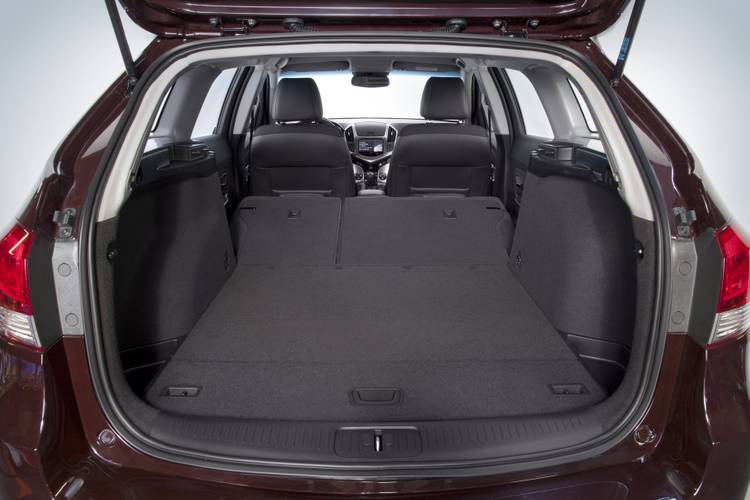 Chevrolet Cruze Kombi 2012 J308 rear folding seats