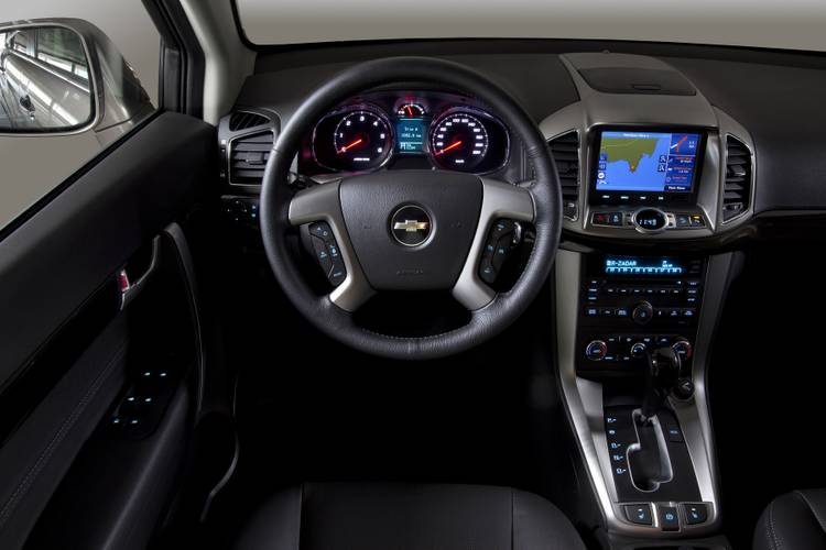 Interno di una Chevrolet Captiva C140 Facelift 2010