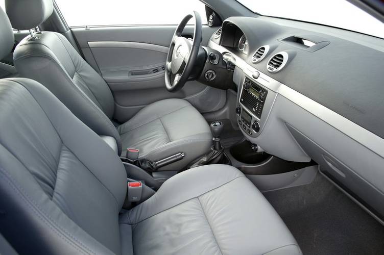 Chevrolet Lacetti  front seats