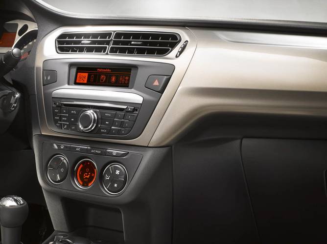 Citroen C-Elysee 2012 interieur