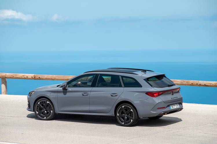 Cupra Leon Sportstourer 2021 familiar