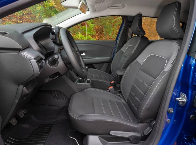 Dacia Sandero 2021 přední sedadla
