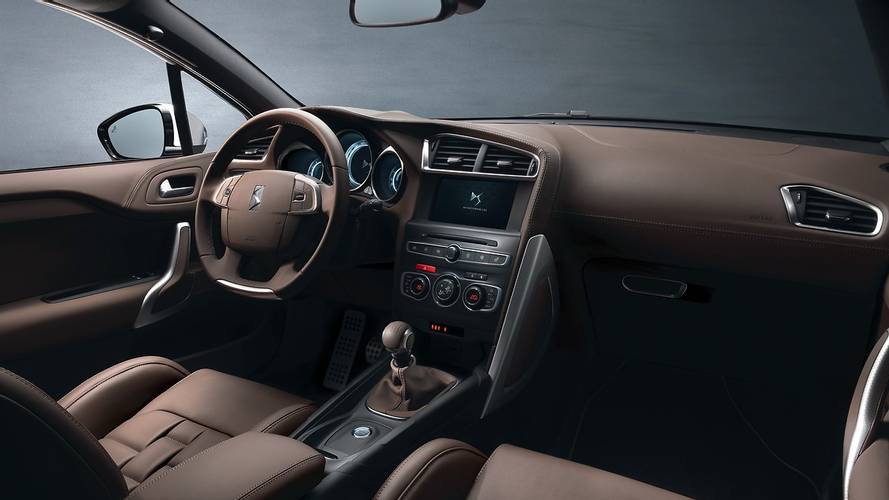 Interno di una DS DS4 2015