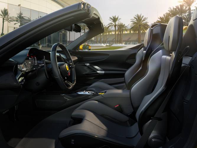 Ferrari SF90 Spider 2020 přední sedadla
